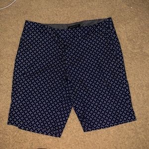 Blue and white patterned shorts. Size 6 from Banana Republic. Slightly worn.